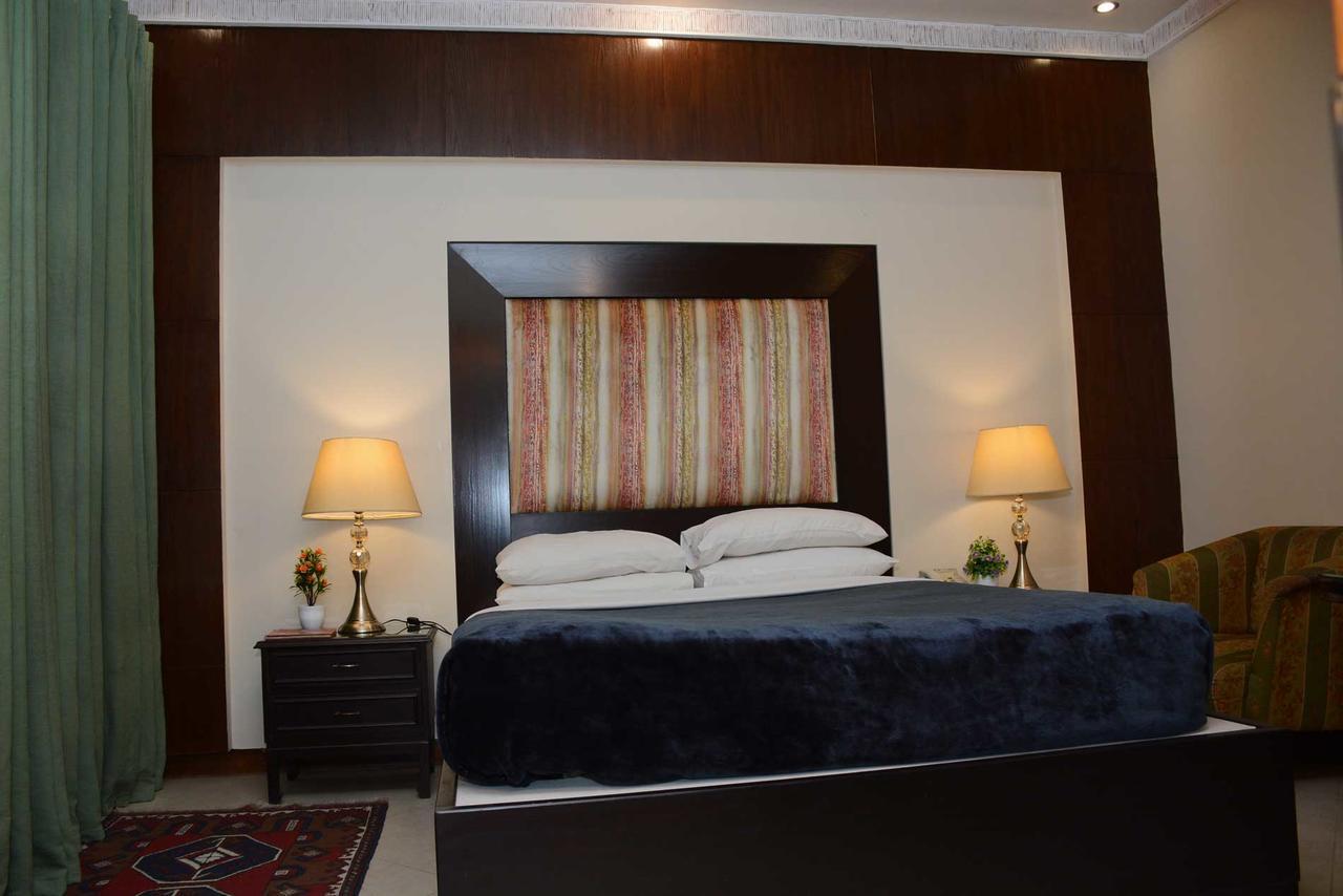 Regency Inn Hotel Lahore Exterior foto
